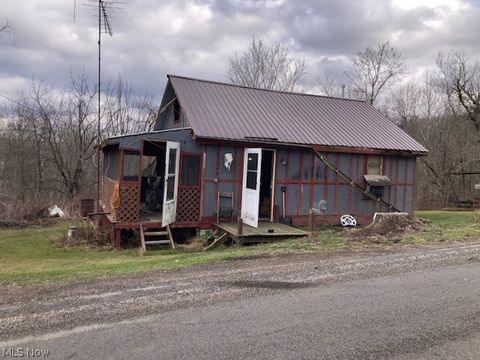 Homes For Sale - 73960 8th Street Road<br/> Kimbolton, OH 43749