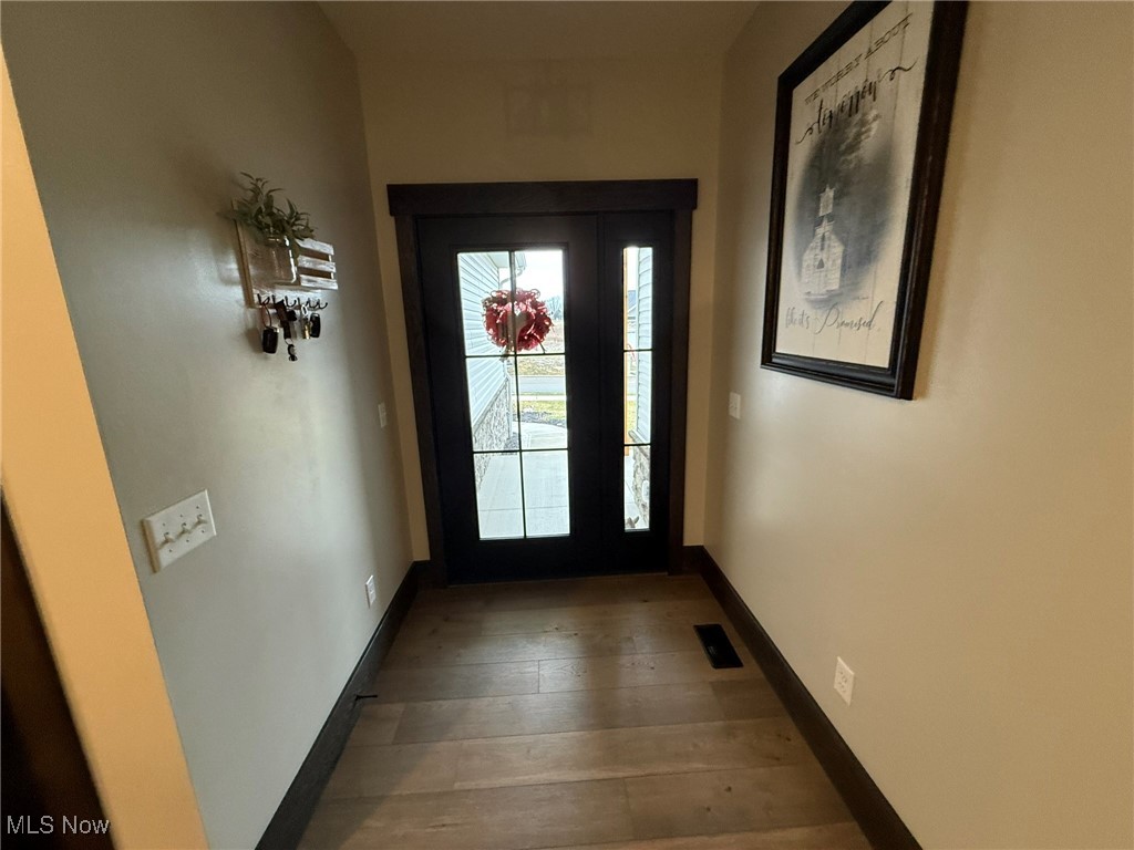1553 Championship Circle, Massillon, Ohio image 3