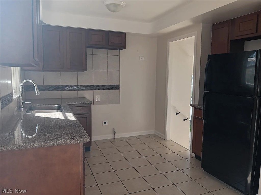 Photo of 18208 Edinboro Avenue, Maple Heights, OH 44137 (MLS # 5202017)