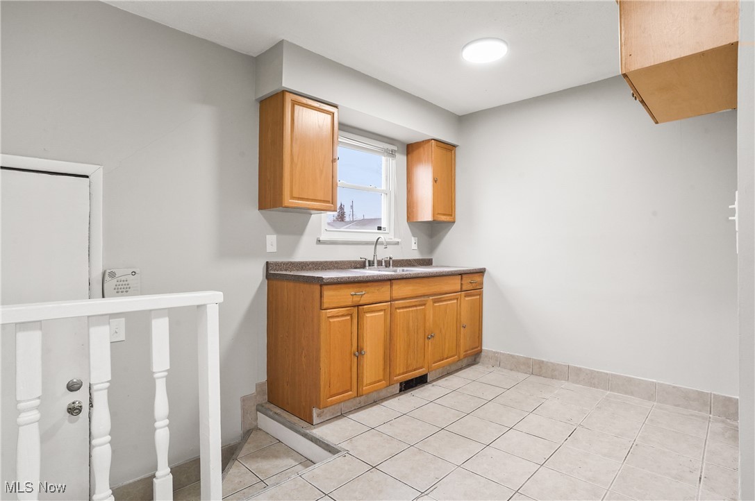 Cleveland, Ohio 44128, United States, 4 Bedrooms Bedrooms, ,1 BathroomBathrooms,Residential,Active,24213