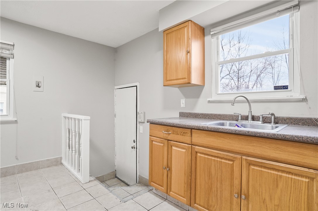 Cleveland, Ohio 44128, United States, 4 Bedrooms Bedrooms, ,1 BathroomBathrooms,Residential,Active,24213