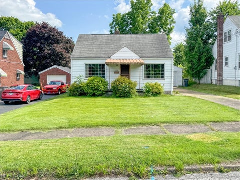 Homes For Sale - 1339 Douglas Avenue<br/> Youngstown, OH 44502