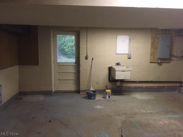 Aetna Construction Co Inc - Residential