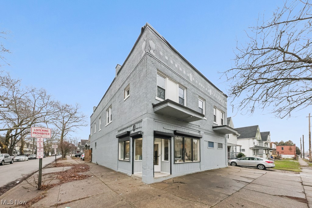 Curtiss Ambler & Pixleys - Commercial Sale