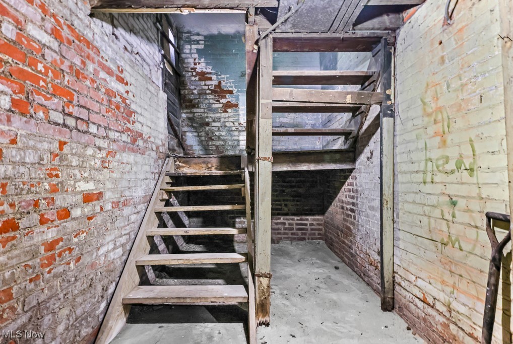 Curtiss Ambler & Pixleys - Commercial Sale