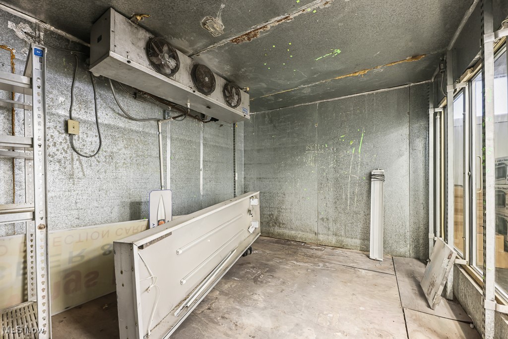 Curtiss Ambler & Pixleys - Commercial Sale