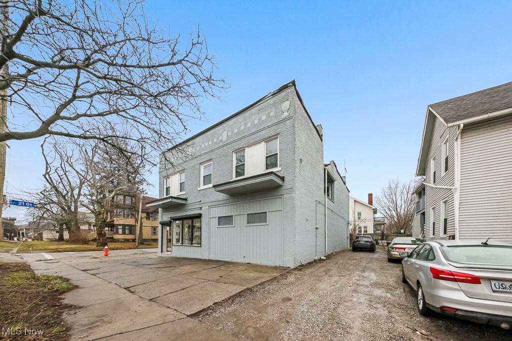 Curtiss Ambler & Pixleys - Commercial Sale