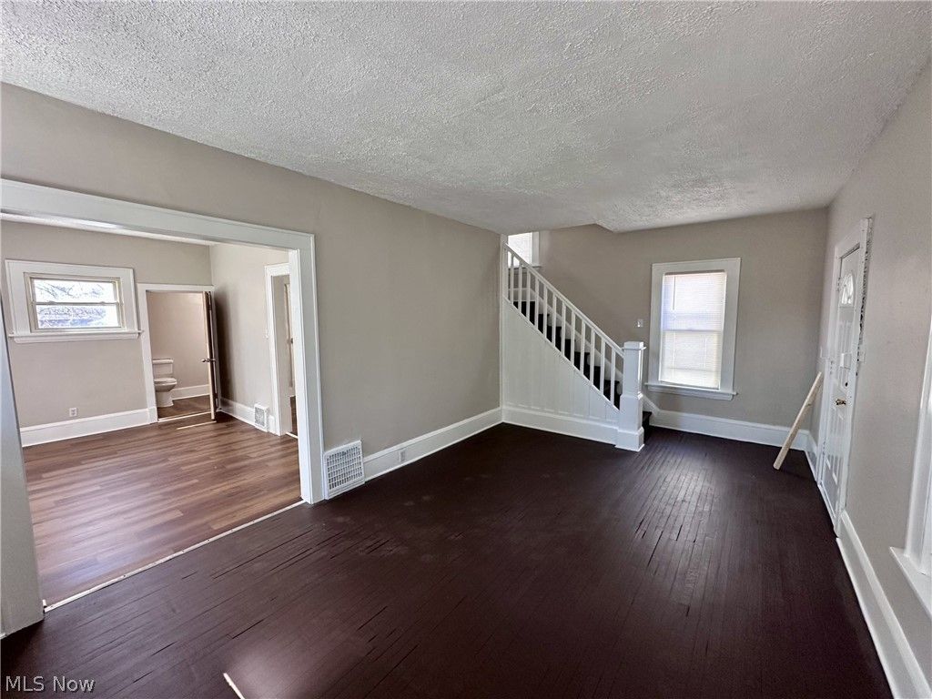 Photo of 484 Homer Avenue, Akron, OH 44320 (MLS # 5202325)