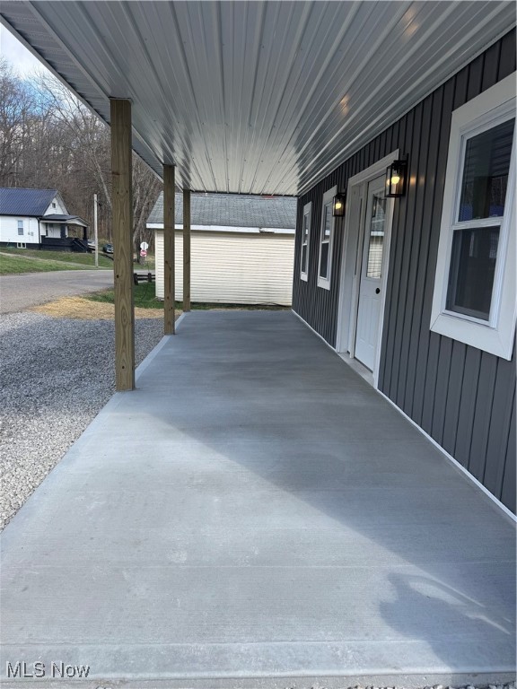 5690 Bagley Road, Zanesville, Ohio image 3
