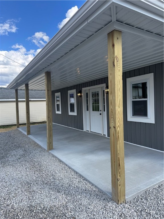 5690 Bagley Road, Zanesville, Ohio image 2