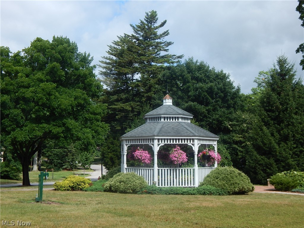 Silver Lake Parkwood - Residential
