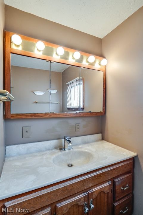 Tiny photo for 37518 Arlington Drive, Willoughby, OH 44094 (MLS # 5188028)