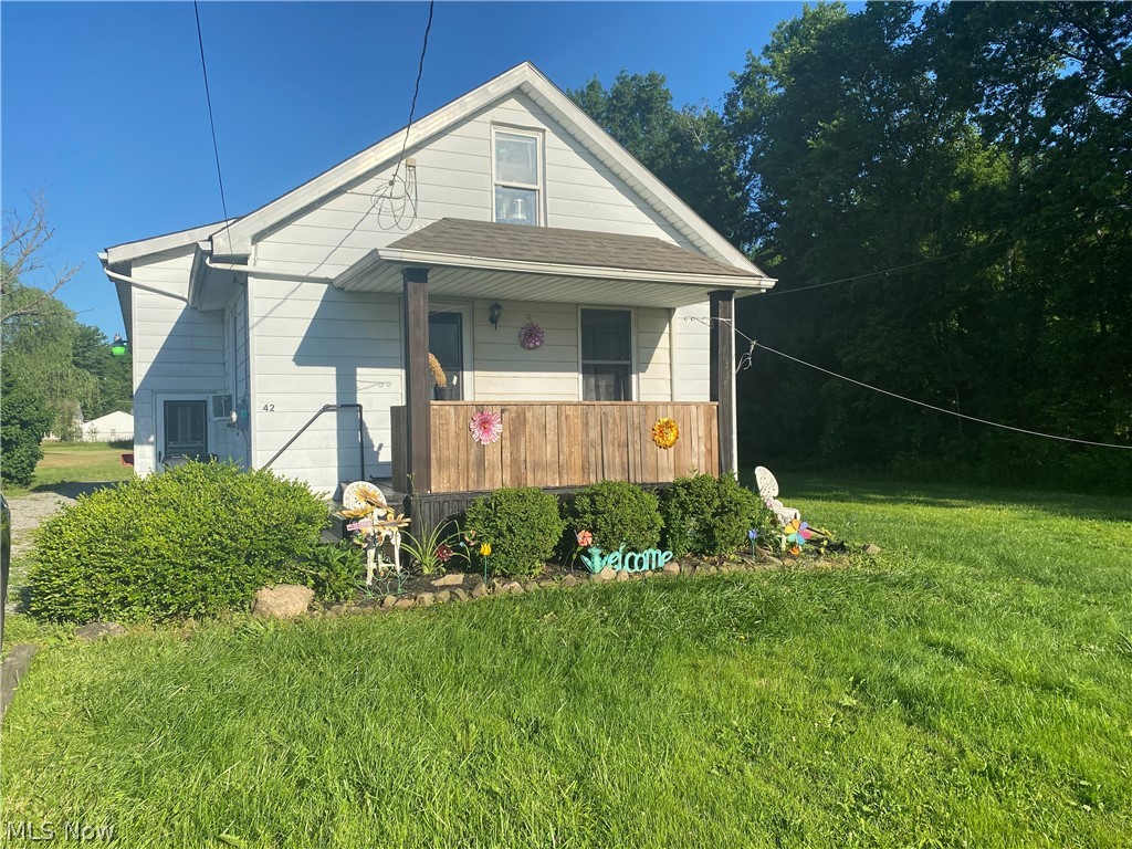 Affordable Cape Cod in the heart of Austintown. Newer luxury vinyl flooring and carpet through out. Newer oil furnace that can easily be converted to gas if you wish. Newer roof in 2019,newer electric, HWT, furnace and AC. New ceramic tile in bath and newer venting ran upstairs along with new paneling. New paint through the entire house. and additional parcel to add to your already huge back yard!.