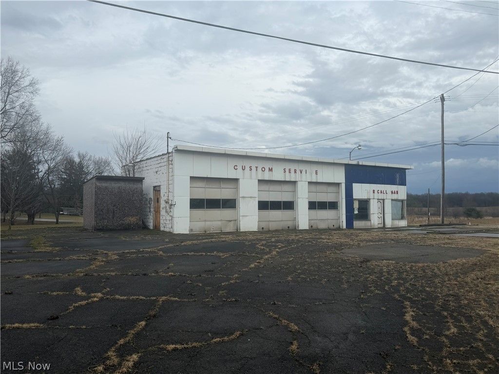 Photo of U.S. 422, Southington, OH 44481 (MLS # 5192858)