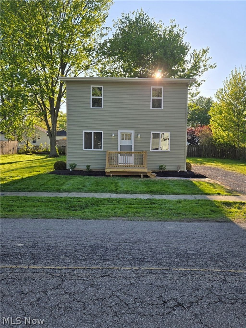 Photo of 620 Pasadena Avenue, Sheffield Lake, OH 44054 (MLS # 5206232)