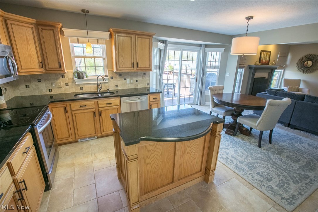 Fairfax Meadows - Residential