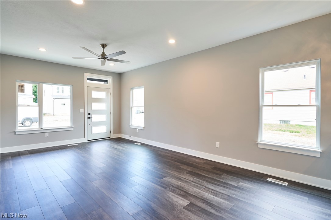 Willobee On The Lake 2 - Residential