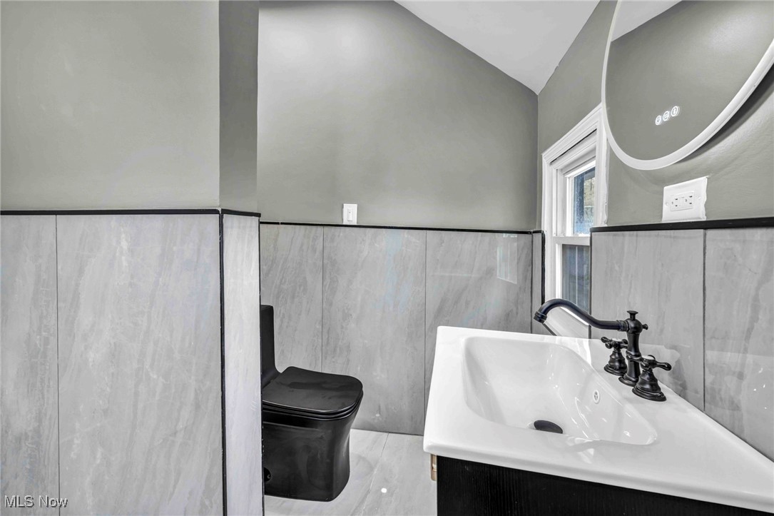 1812 Brevier Avenue, Cleveland, Ohio image 33