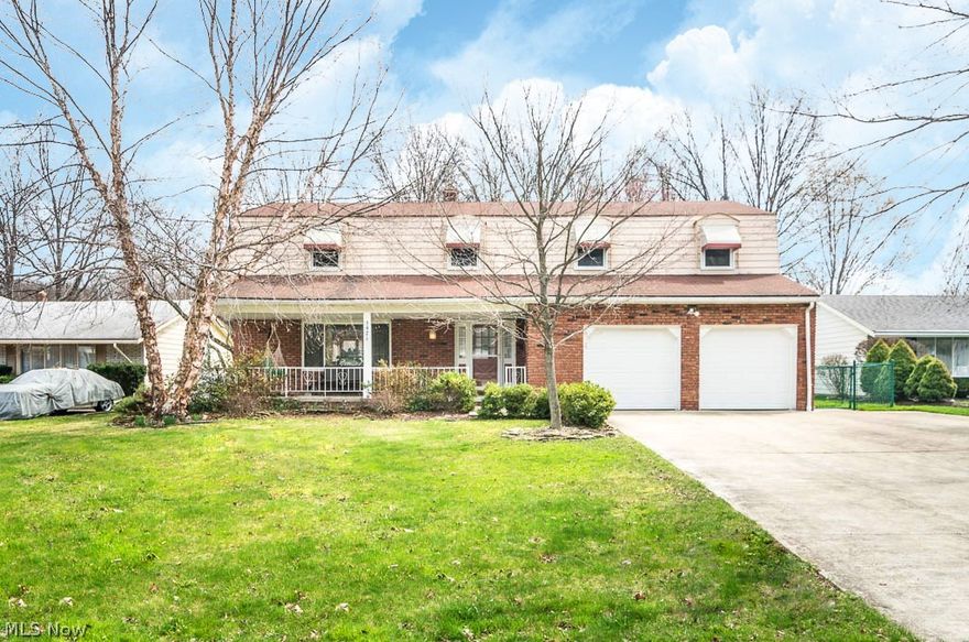WELCOME HOME TO THIS BEAUTIFUL COLONIAL IN FORESTWOOD! UPDATED KITCHEN WITH BREAKFAST BAR! PLENTY OF CABINETS! NEWER CENTRAL AIR AND WINDOWS!  2009 H2O TANK, FENCED IN YARD! 2 TIERED DECK! SHED! NWR GARAGE DOORS AND DRIVEWAY! NEUTRAL DECOR!! DONT MISS THIS ONE!!