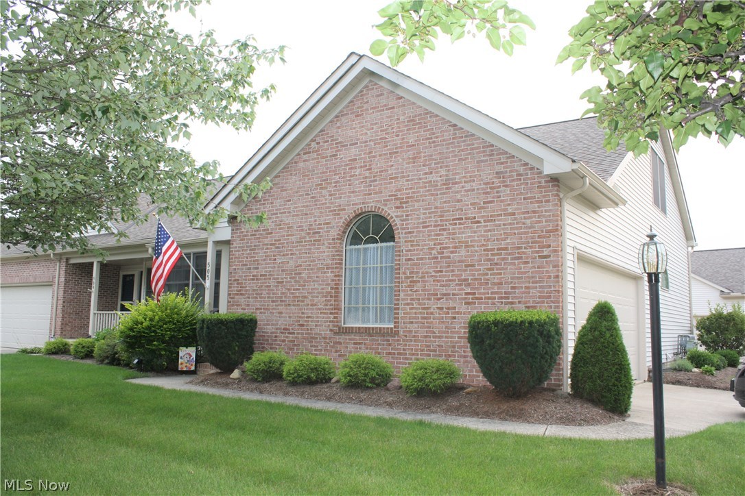 Villas/Highland Park Condo - Residential