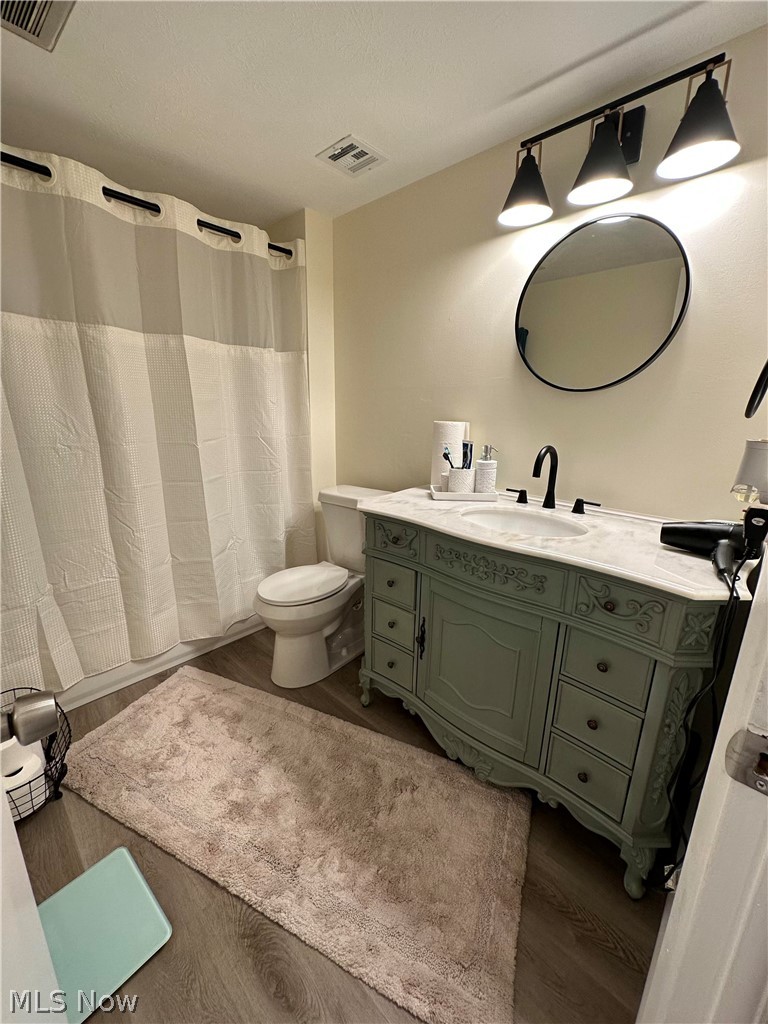 Golden Oaks Condo - Residential