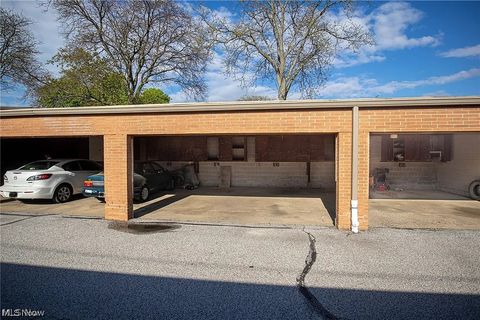 Tiny photo for 22121 River Oaks Drive #E10, Rocky River, OH 44116 (MLS # 5188264)