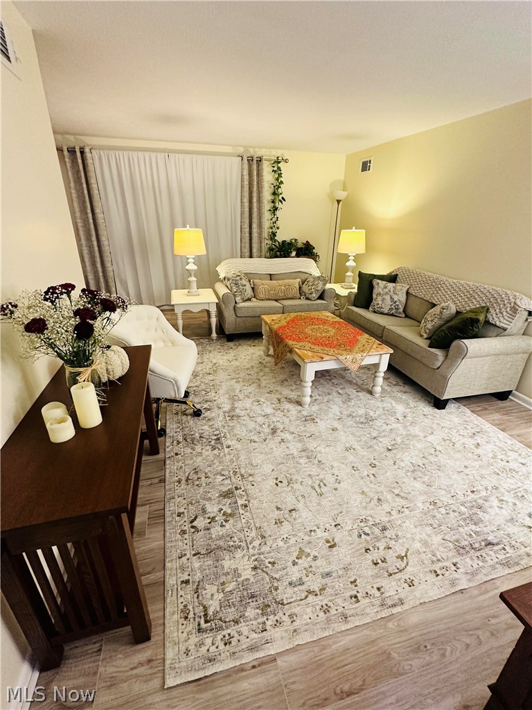 Golden Oaks Condo - Residential