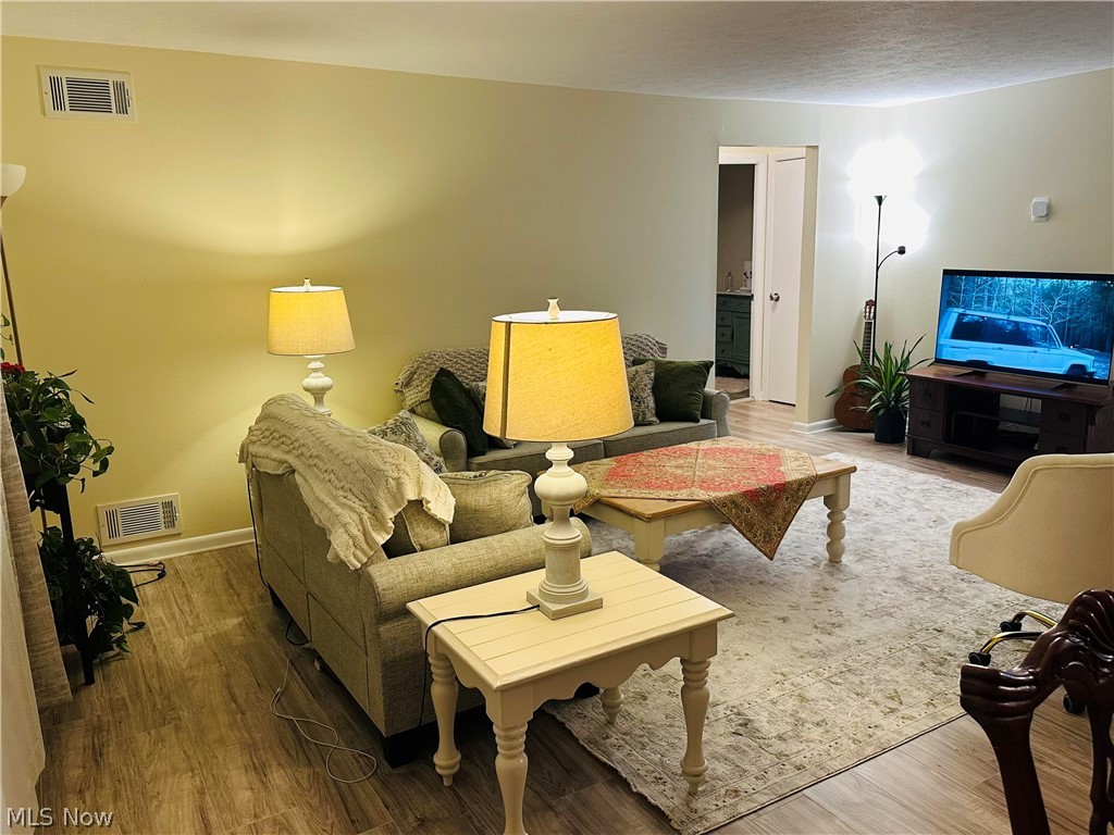 Golden Oaks Condo - Residential