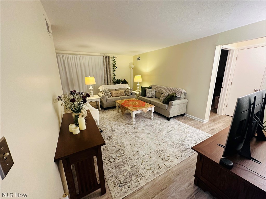 Golden Oaks Condo - Residential