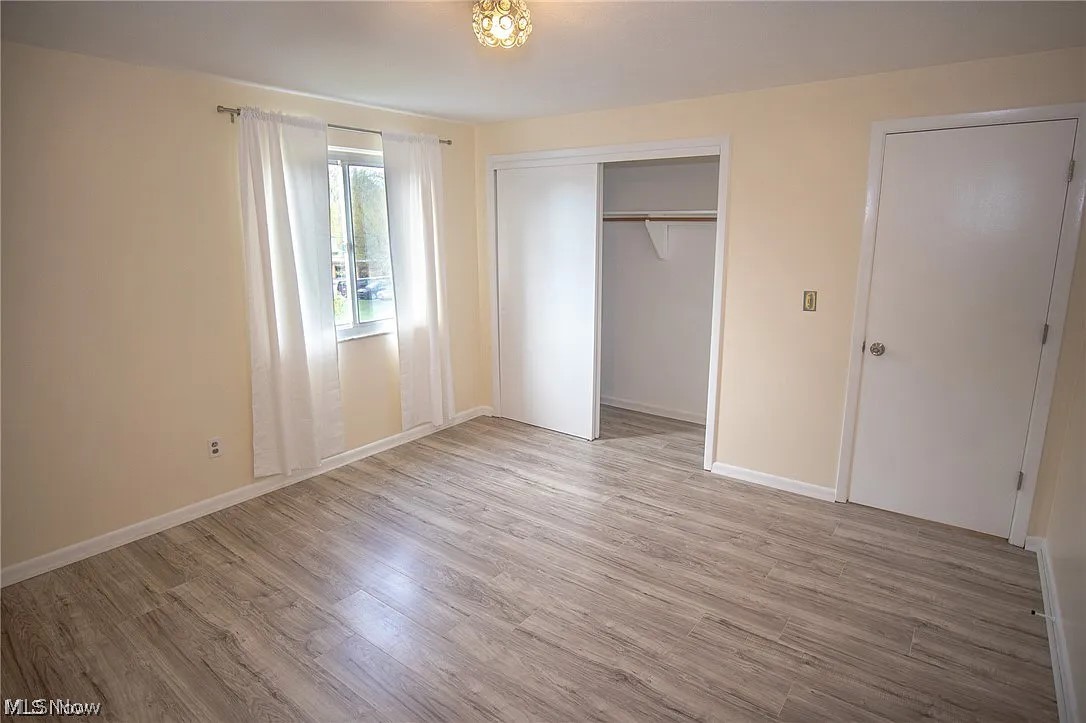 Golden Oaks Condo - Residential