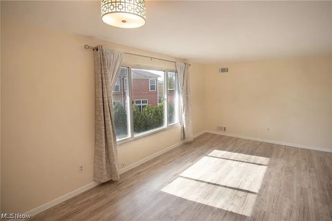 Tiny photo for 22121 River Oaks Drive #E10, Rocky River, OH 44116 (MLS # 5188264)