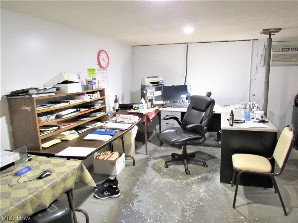 Village/Strasburg - Commercial Sale