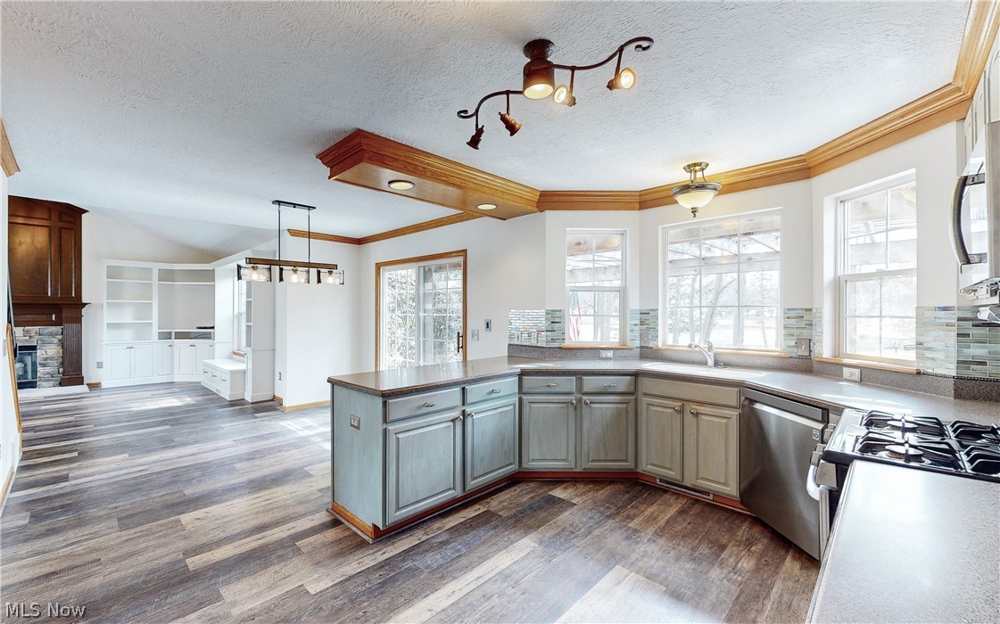 Larken Lakes - Residential