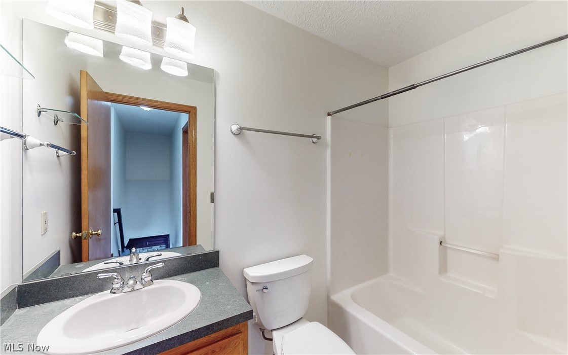 Larken Lakes - Residential