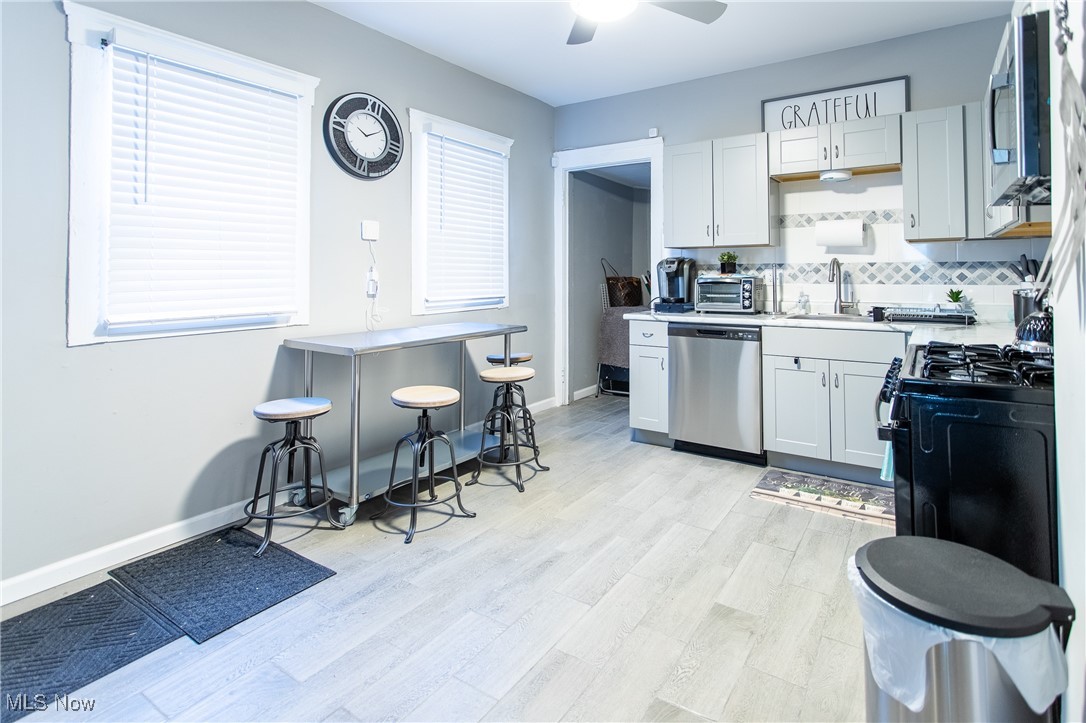 Cleveland, Ohio 44106, United States, 5 Bedrooms Bedrooms, ,2 BathroomsBathrooms,Residential,Active,99643