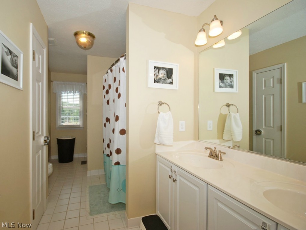 Lakes of Aurora - Residential