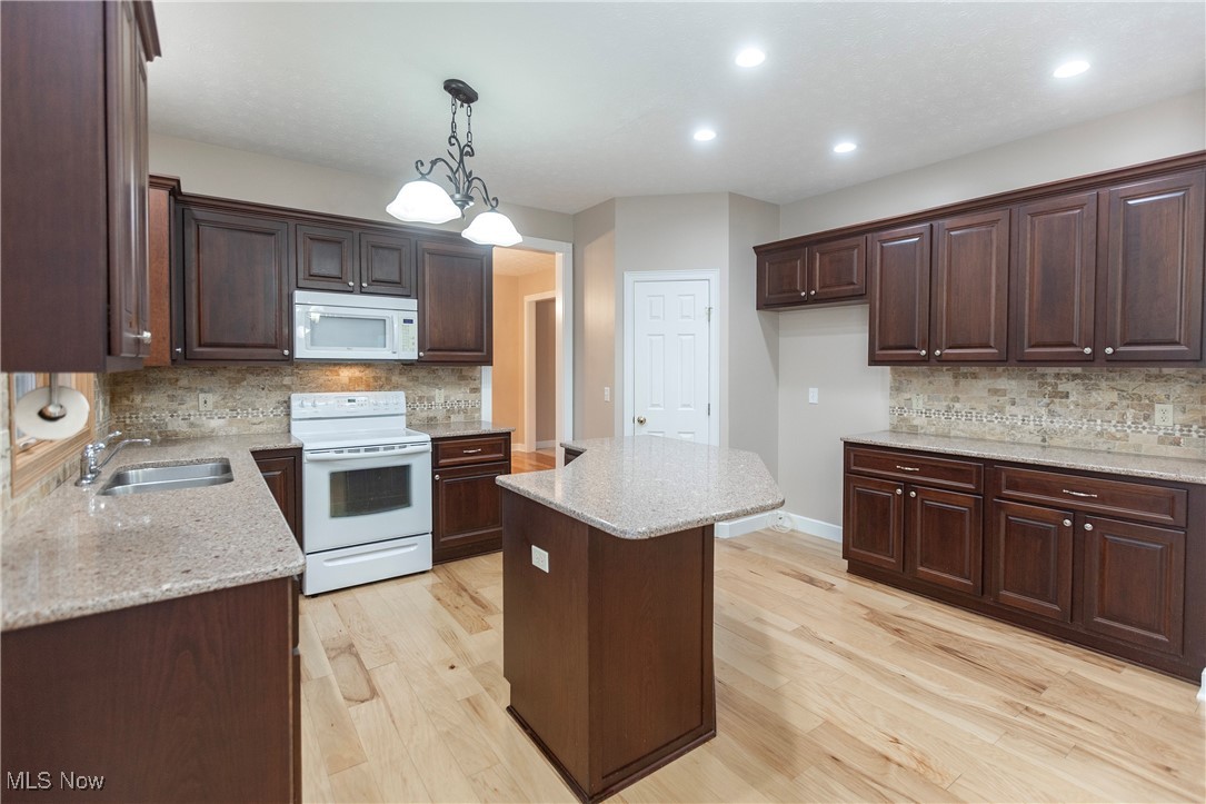 Reserve Of Avon Lake Sub - Residential