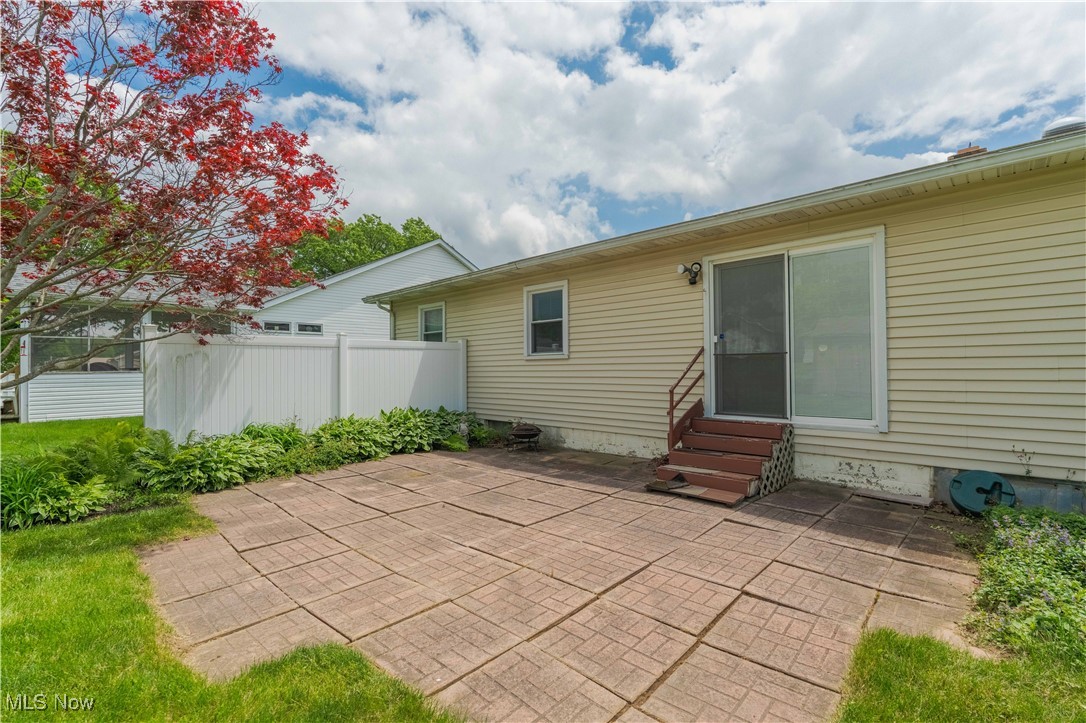 401 9th Street, North Canton, Ohio image 28
