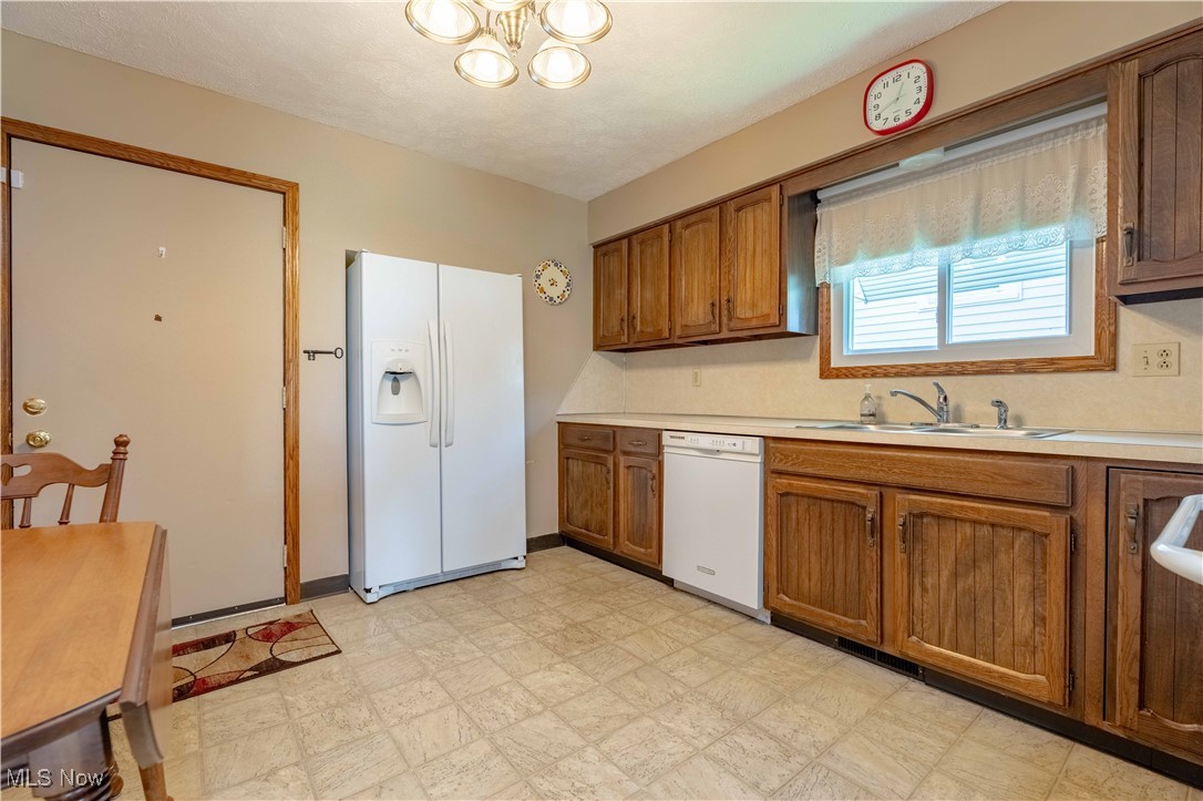 401 9th Street, North Canton, Ohio image 12