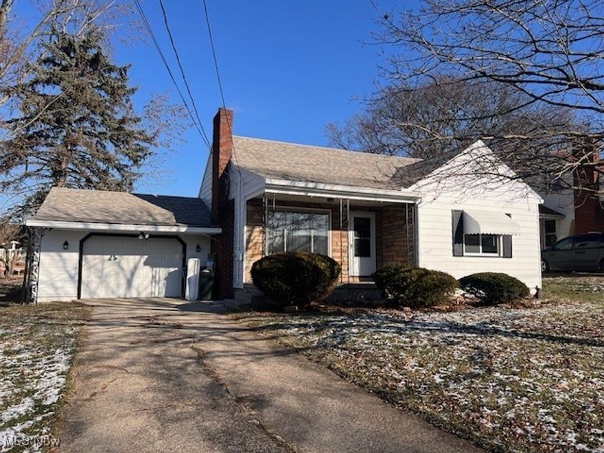 Beautiful, spacious & ready to move right in! This three bedroom beauty features everything you want & more! A new furnace, new roof, new lighting, flooring, carpeting, kitchen, bathroom & garage door w/opener make this your final stop in house hunting. All you need to do is request your showing, walk through and the home will speak for itself. Make your holiday season even brighter by making this your new home!