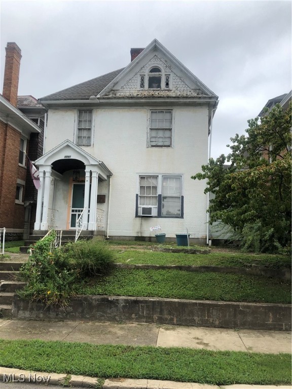 MOTIVATED SELLER!!! This home offers beautiful historic character and charm situated on a quiet part of Avery. Featuring large main floor living spaces including sitting room and sun room. Convenience of first floor laundry with new washer and dryer. All new appliances in kitchen. Five stunning original fireplaces. Detached garage and fenced backyard. Most renovations have been done including a new roof. This home is just waiting for your final touches. Being Sold "As Is, Where Is".