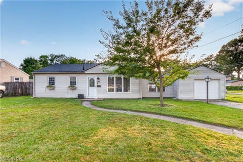 Homes For Sale - 382 Marseilles Avenue<br/> Elyria, OH 44035