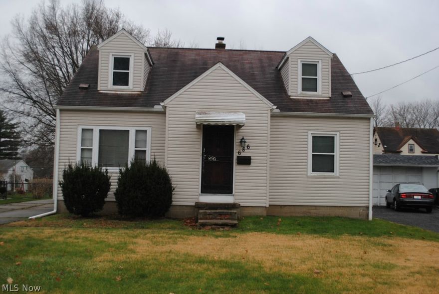 BANKOWNED Bungalow .... Large Living Room .... Eat In Kitchen .... 3 Bedrooms .... Recreation Room In Basement .... Fenced In Back Yard .... Handyman's Special ....