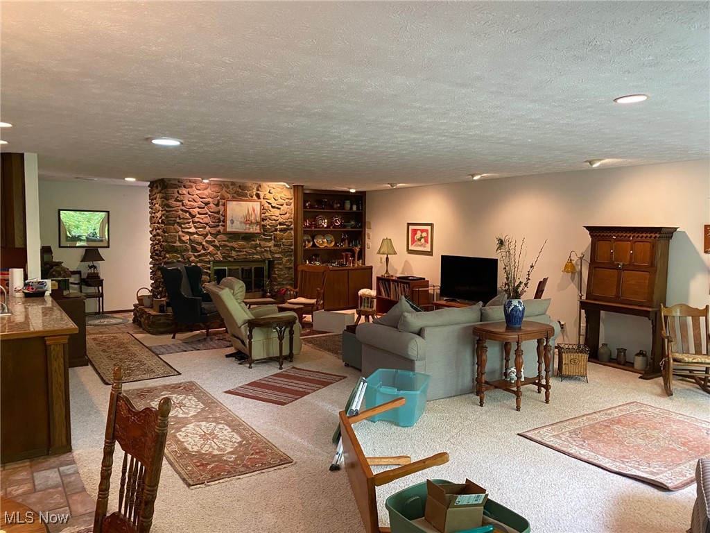 17172 Valley Creek Drive, Strongsville, Ohio image 13