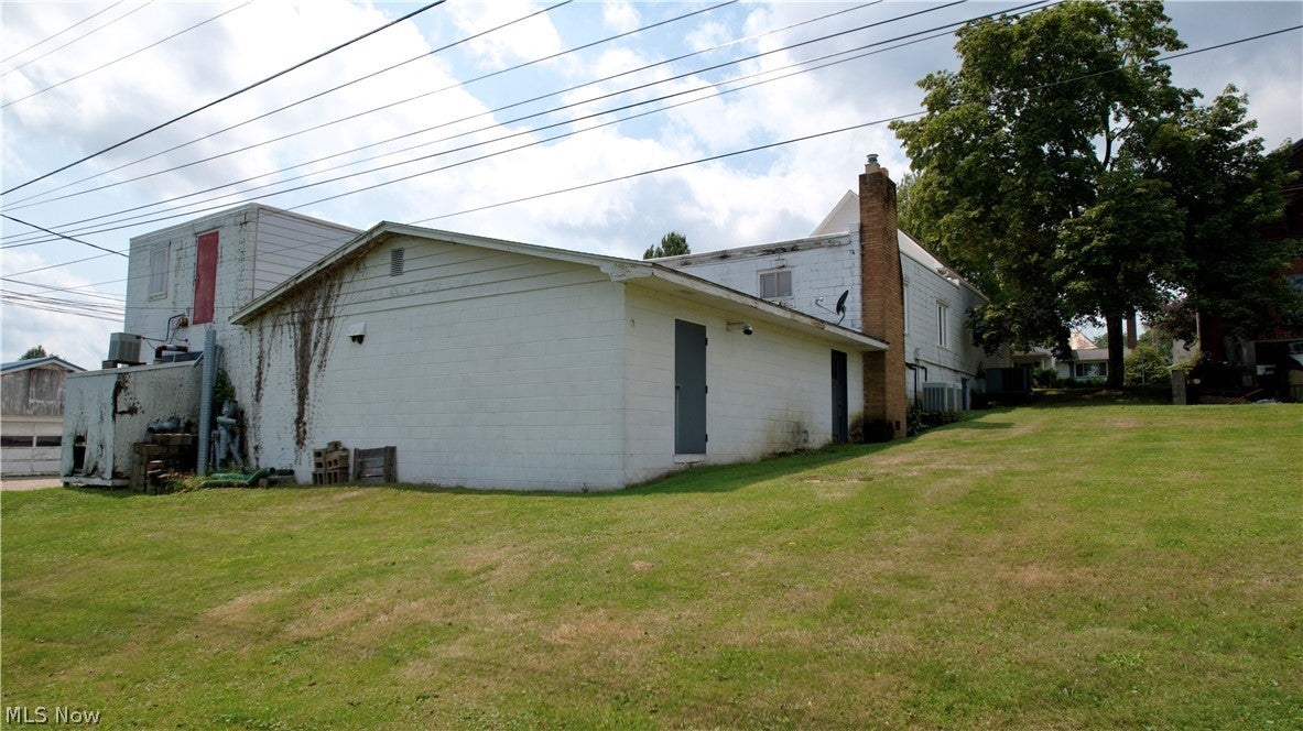 211 Yoder Avenue NE