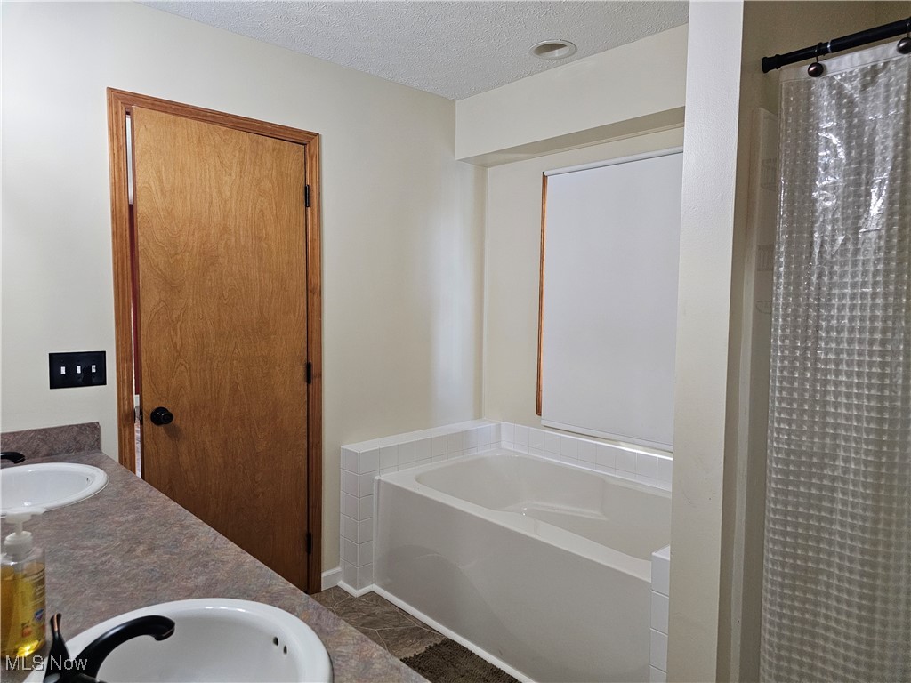 13917 Mason Road, Vermilion, Ohio image 46