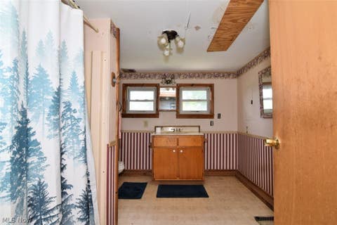 Tiny photo for 115 E Boston Mills Road, Hudson, OH 44236 (MLS # 5237505)