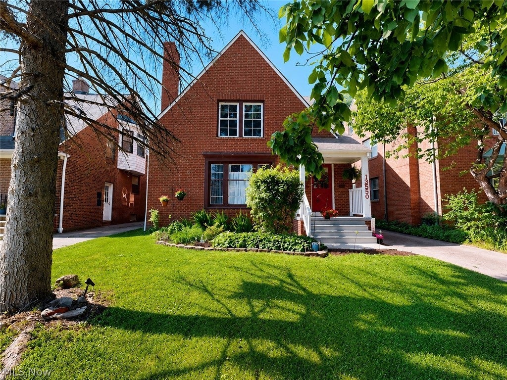 Photo of 13550 Cedar Road, University Heights, OH 44118 (MLS # 5216713)
