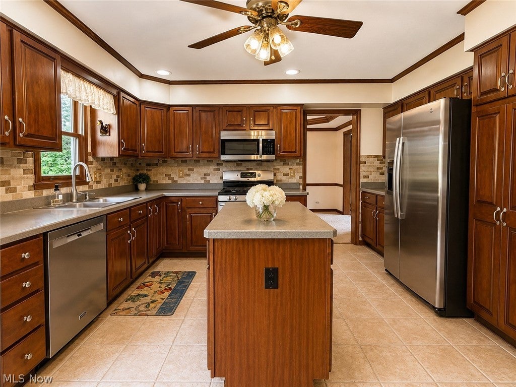 2975 Vincent Drive