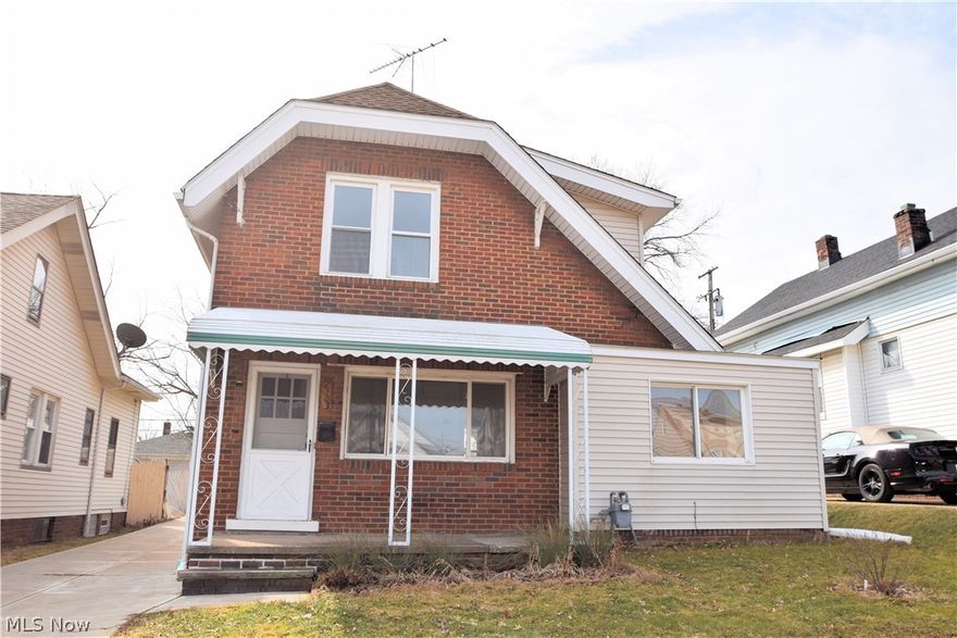 Opportunity knocks with this 3 bedroom Parma colonial offering formal dining room and living room. First floor bedroom or office/playroom. Upstairs offers 2 bedrooms and large bath. 2 car detached garage with newer roof and door! Recent updates include, newer carpet, windows, roof, and driveway replacement. Close to highways & shopping center! Great investment opportunity here, schedule to see today!